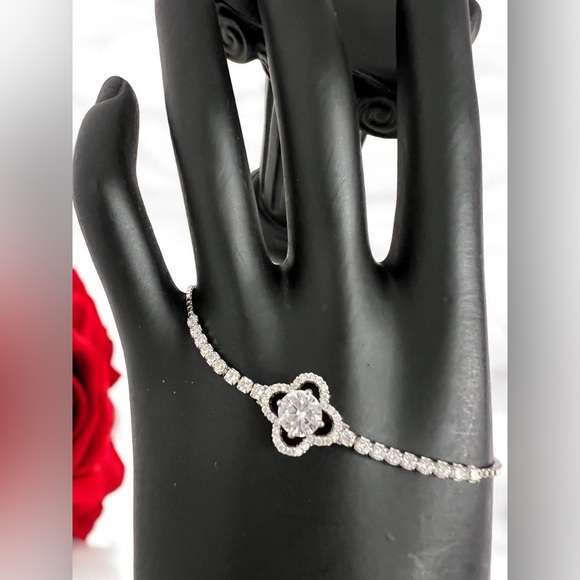 New Cote D’ Argent  Sterling Silver CZ Adjustable 4 Leaf  Bracelet - Picture 11 of 16